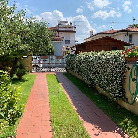 La Casina Dell'Annetta Villa Лидо Ди Камайоре Екстериор снимка