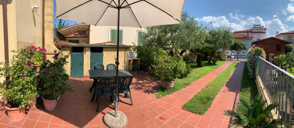 La Casina Dell'Annetta Villa Лидо Ди Камайоре Екстериор снимка